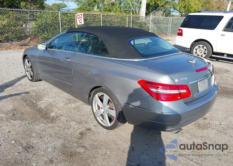 2013 Mercedes-Benz E 350 z USA, uszkodzony, nr VIN WDDKK5KF5DF217859